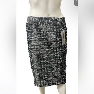 Mosaic women’s skirt size 12 NWT